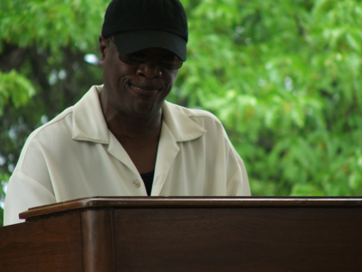 Chick Rogers' organist