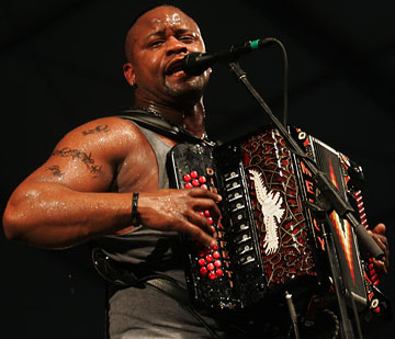 Dwayne Dopsie & the Zydeco Hellraisers