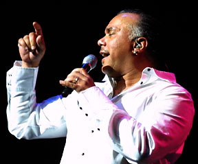 Howard Hewett